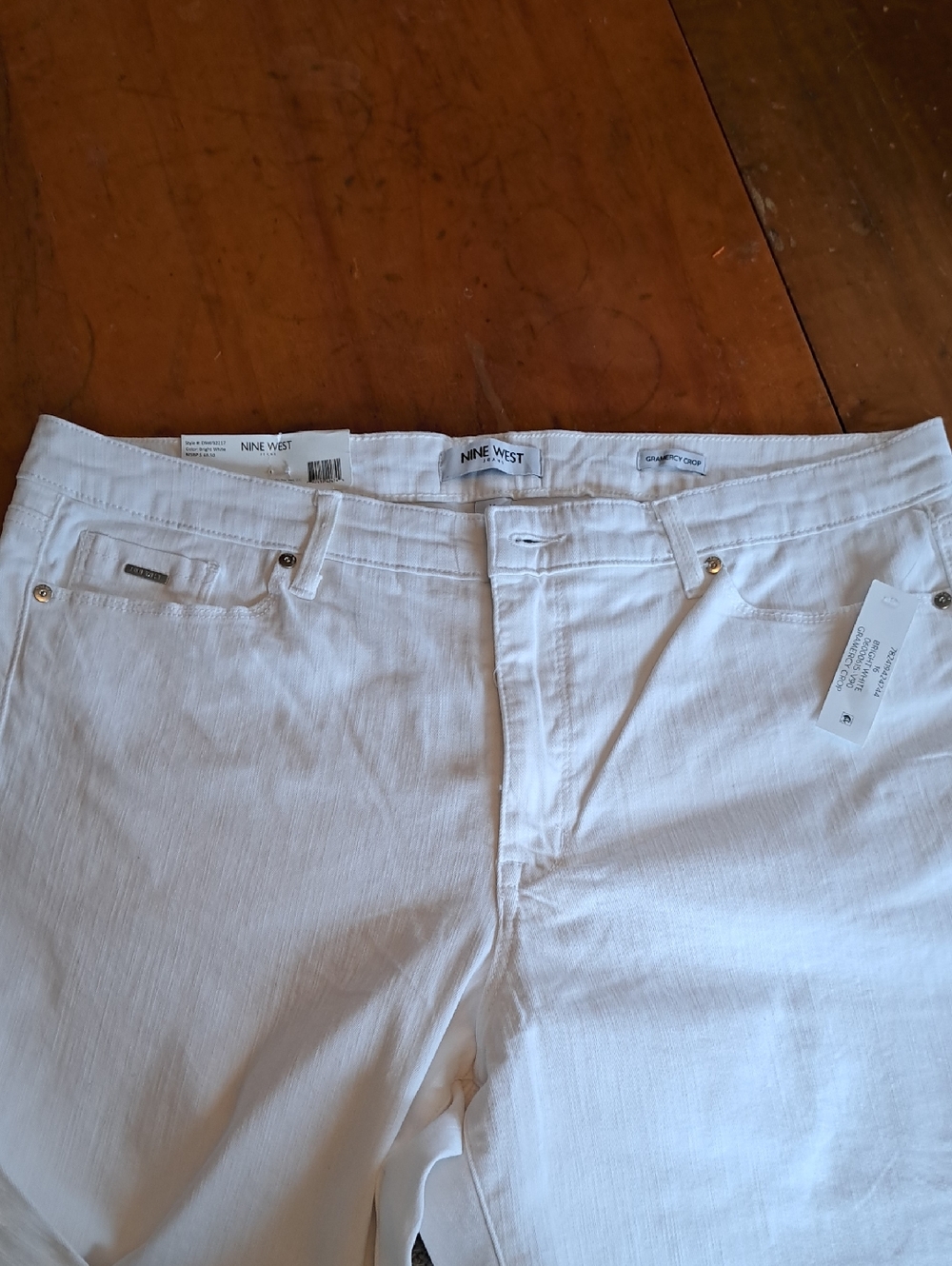 NWT Nine West Women’s White Slim Fit Straight Crop Jeans Size 16 - Picture 3 of 7